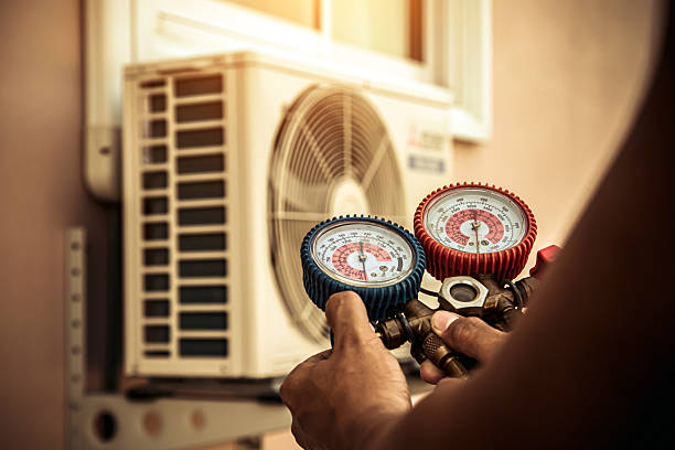 Professional Ductwork Repair technician working in Combs, AR